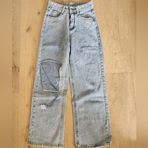 UNBRANDED DISTRESSED JEANS